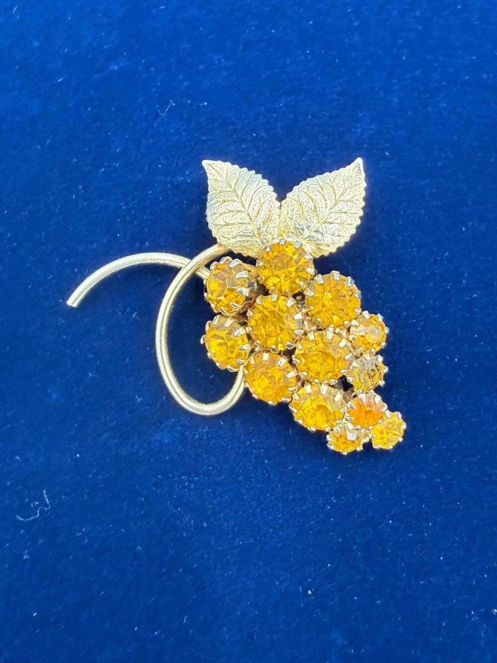 Vintage Amber Rhinestone & Goldtone Grape Cluster Brooch